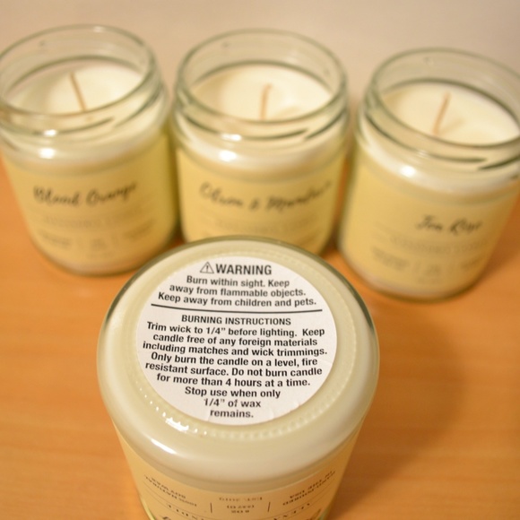 Raspberry Sangria Scented Soy Wax Candle - Picture 5 of 5